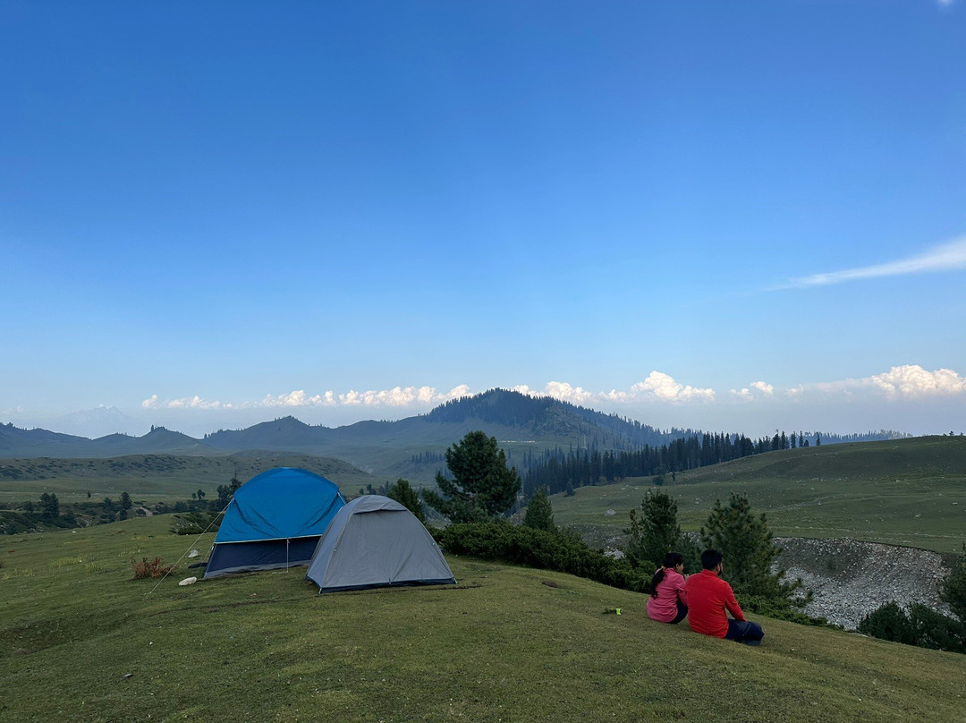 Gadsar Lake景点图片