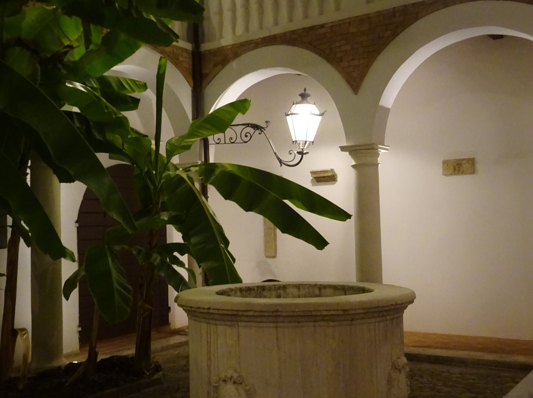 Palazzetto Baviera-塞尼加利亚必去景点
