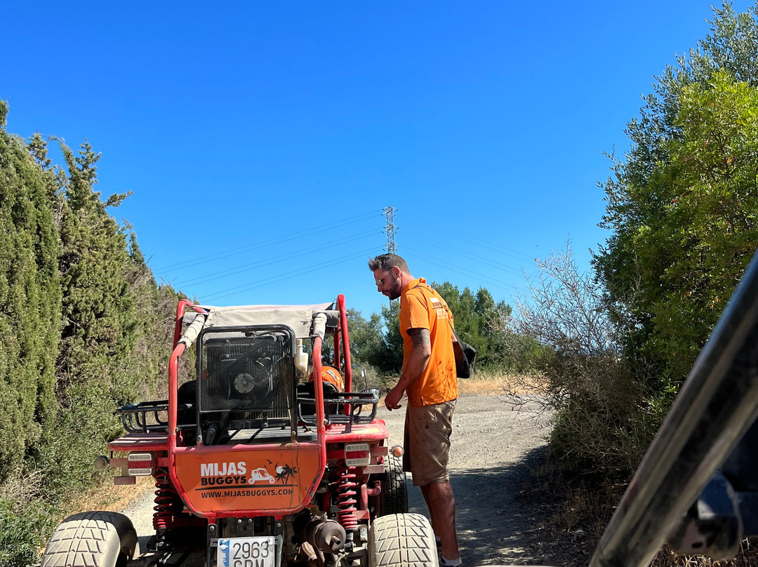 Mijas Buggys-Las Lagunas de Mijas必去景点