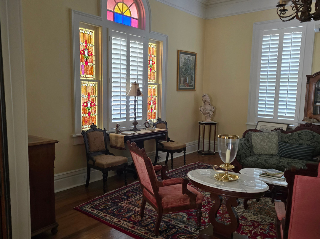 Isabella B & B主图