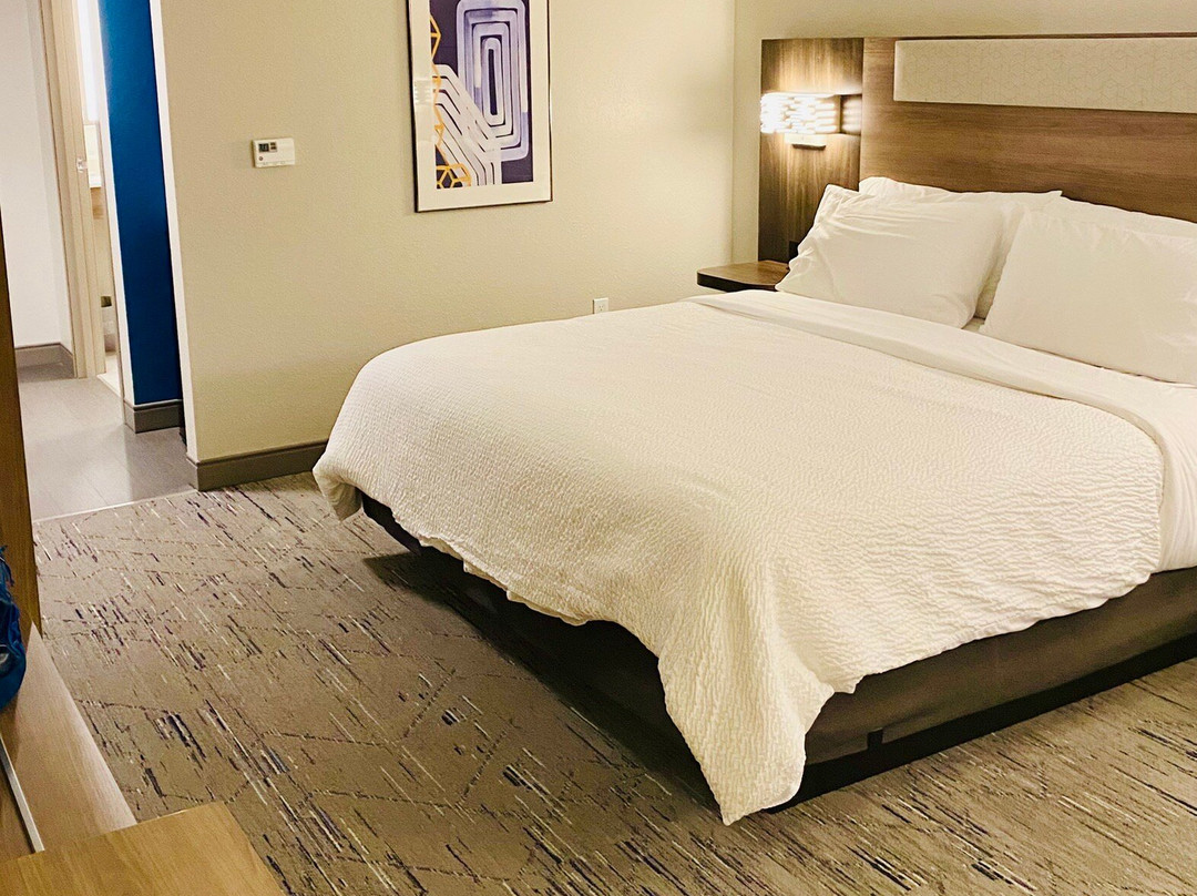 Holiday Inn Express & Suites Marinette By IHG