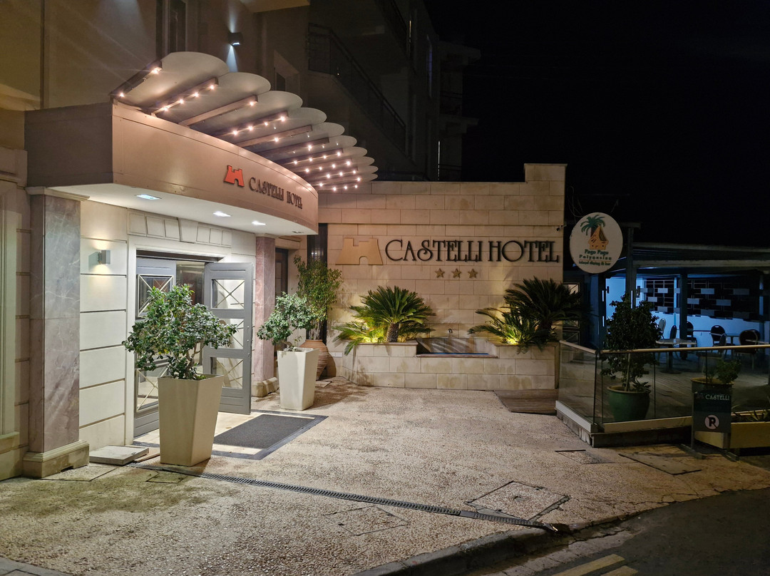 卡斯泰利酒店主图