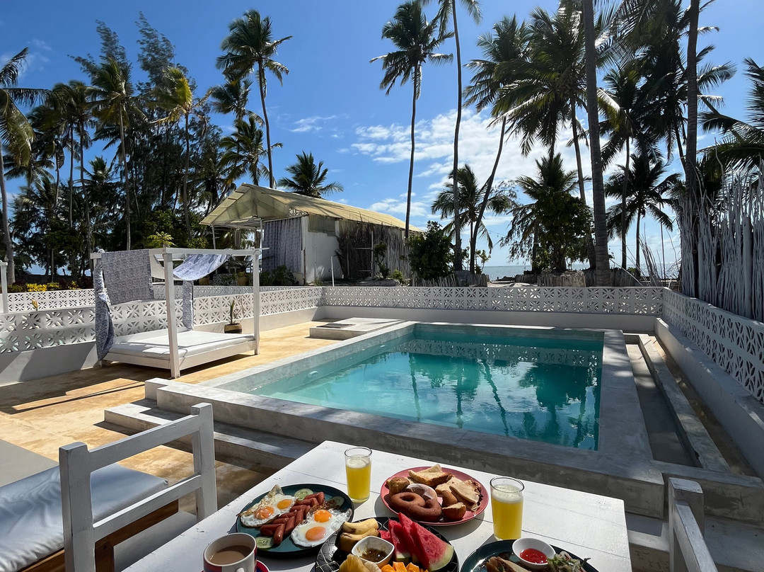 Pili Pili Orient Beach Hotel主图