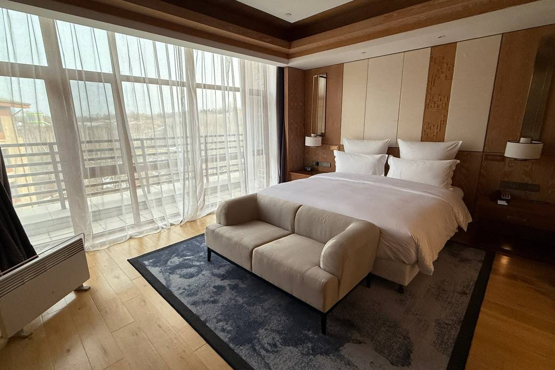 长白山吉视传媒铂尔曼度假酒店主图