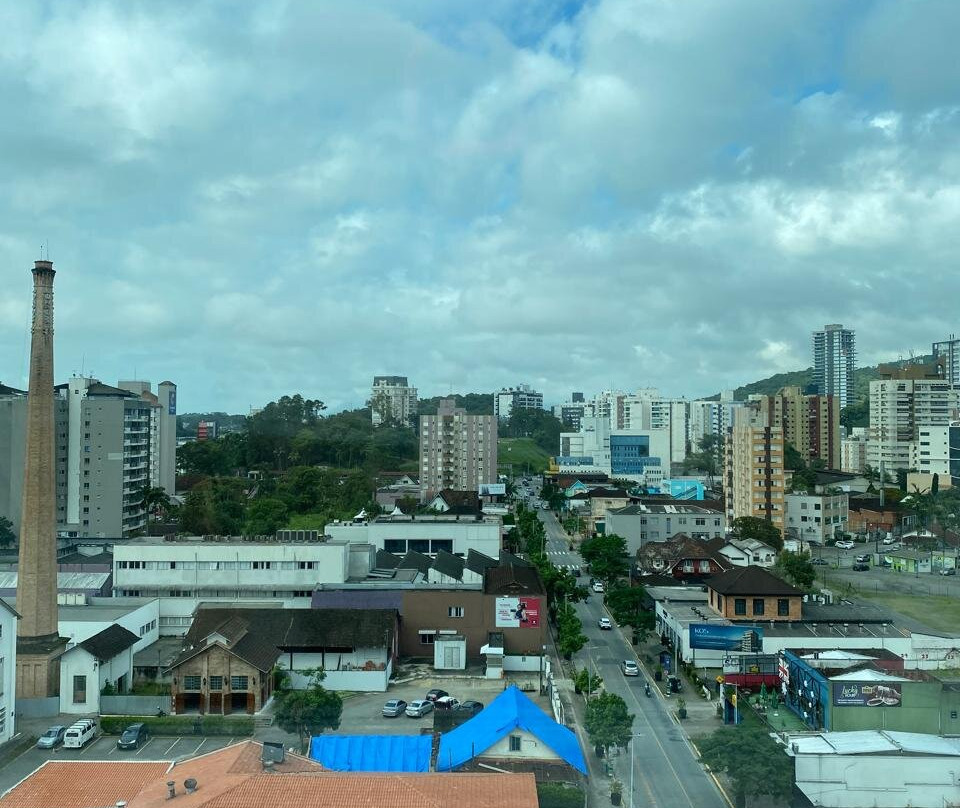 波旁乔恩维尔商务酒店主图