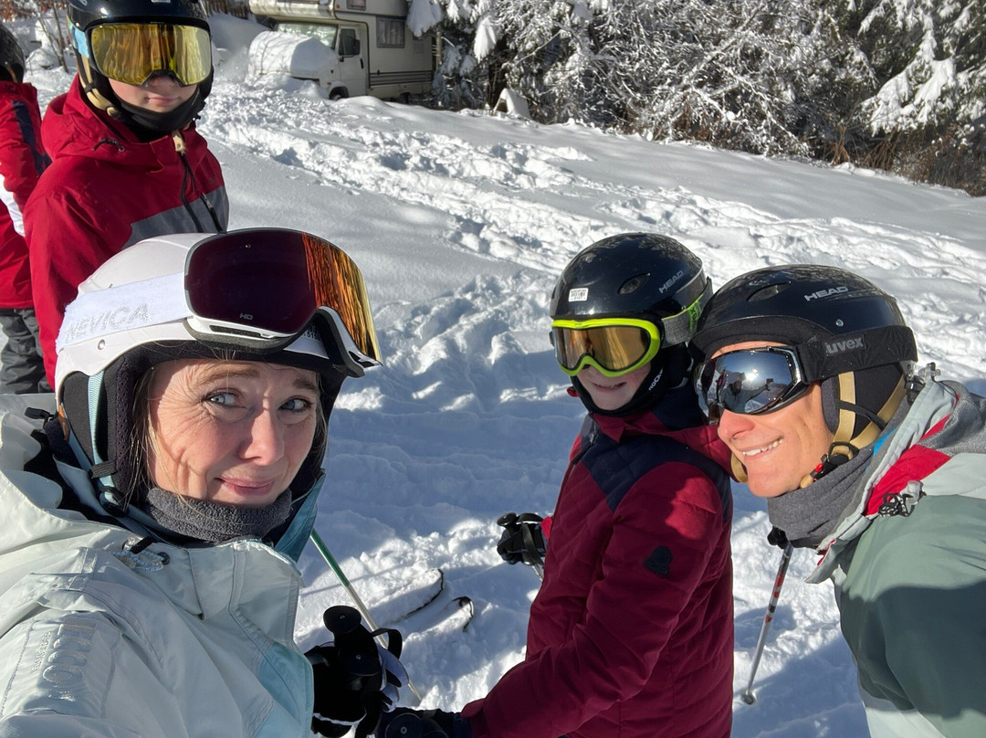 Ski School Borosport-波罗维兹必去景点