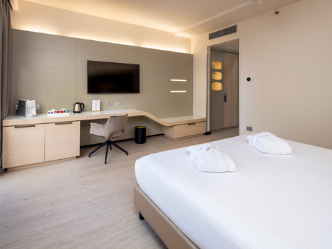 波斯克罗酒店主图