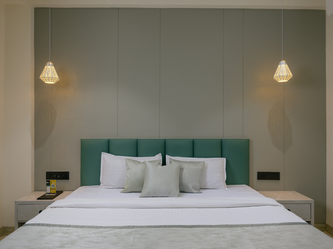 The Grand Neelam主图