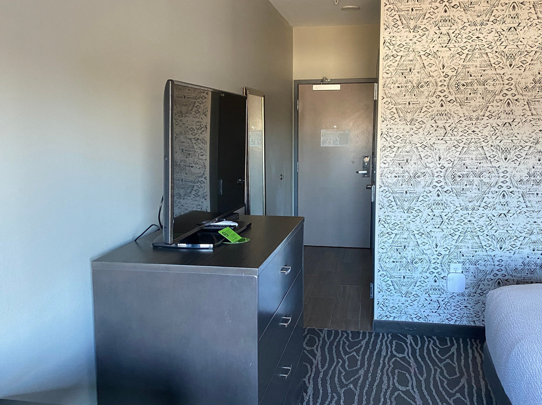 La Quinta Inn & Suites by Wyndham Rock Hill主图