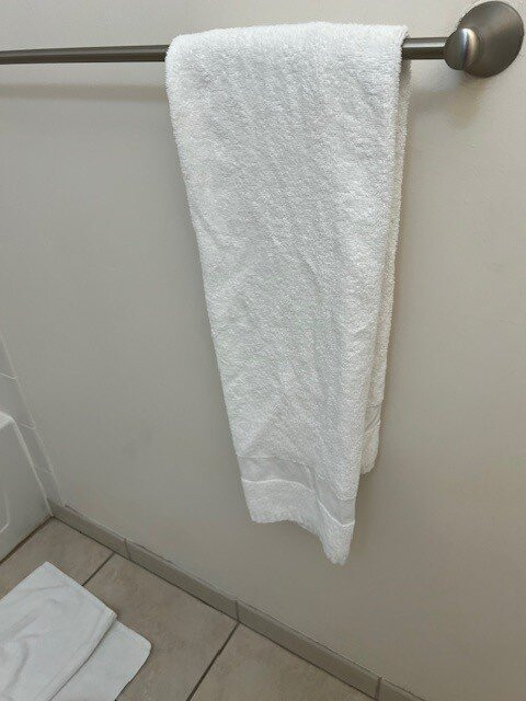 奥尔德马可岛旅馆及套房酒店主图