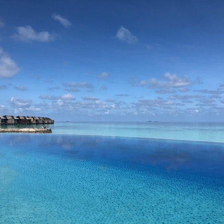 莉莉海滩度假村主图