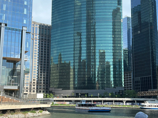 333 West Wacker Drive-芝加哥必去景点