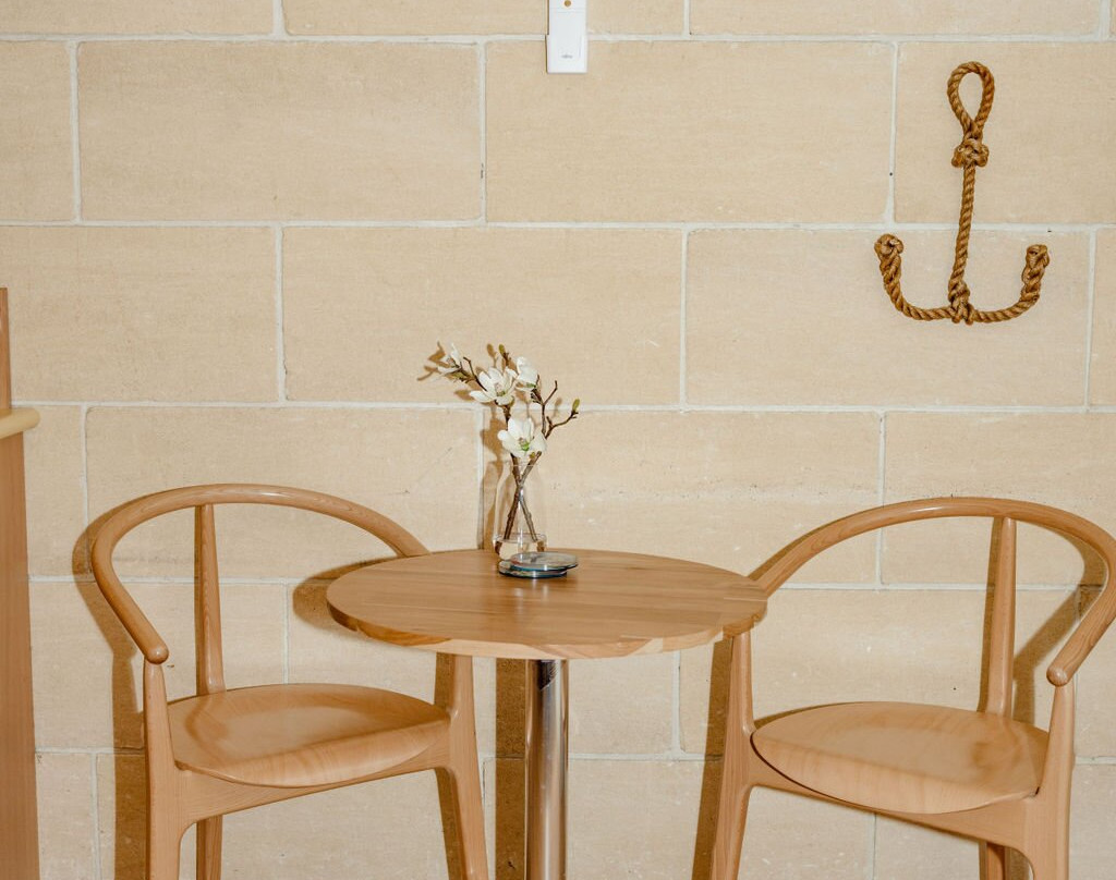 左舷汽车旅馆主图