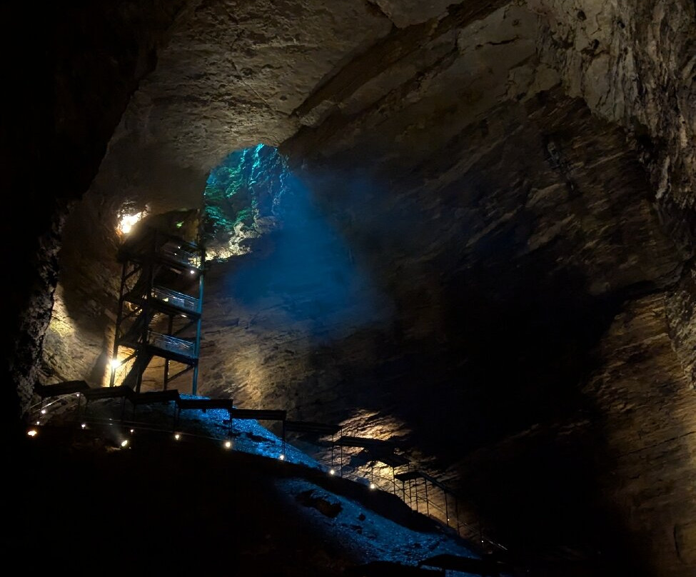 Marvel Cave-布兰森必去景点