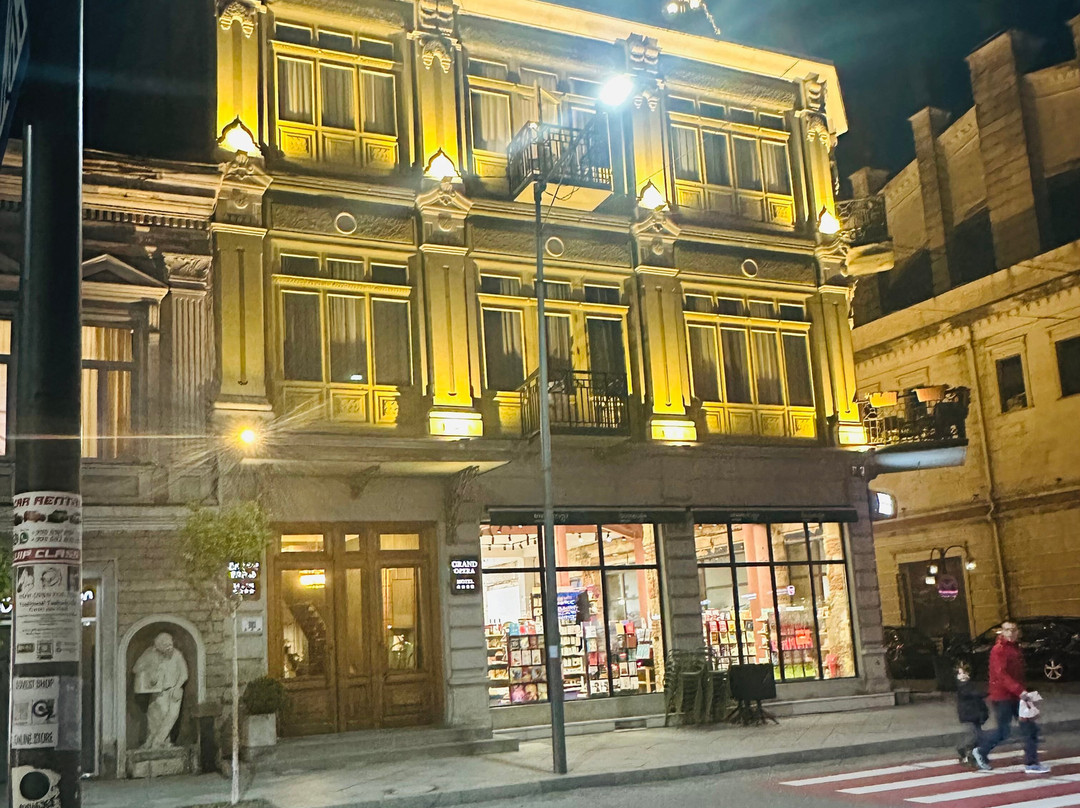 Grand Opera Hotel主图