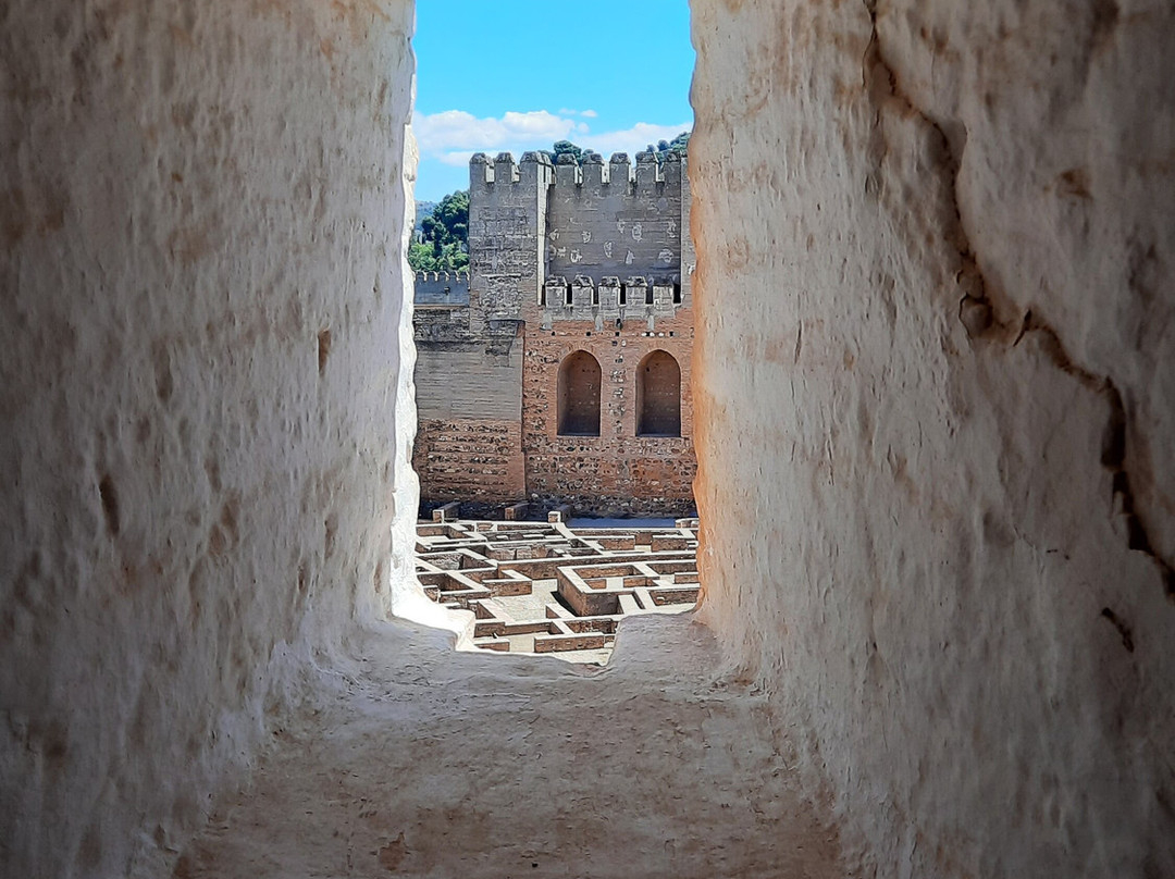 Grupoxplorer Tours-格拉纳达必去景点