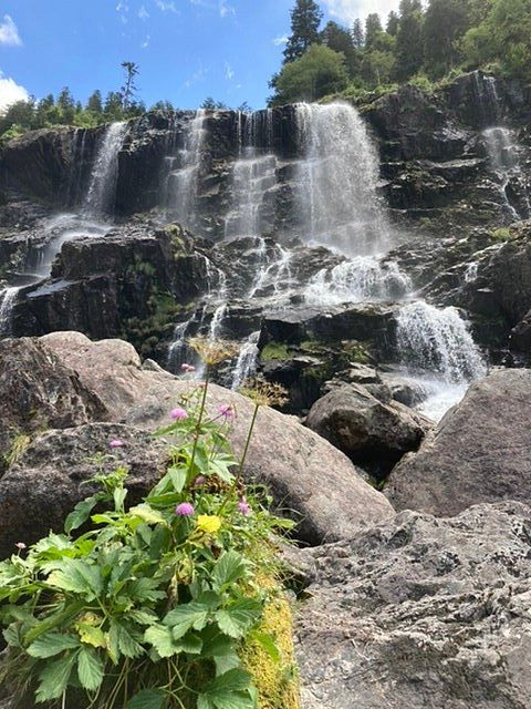 Cascade d'Ars-Aulus-les-Bains必去景点