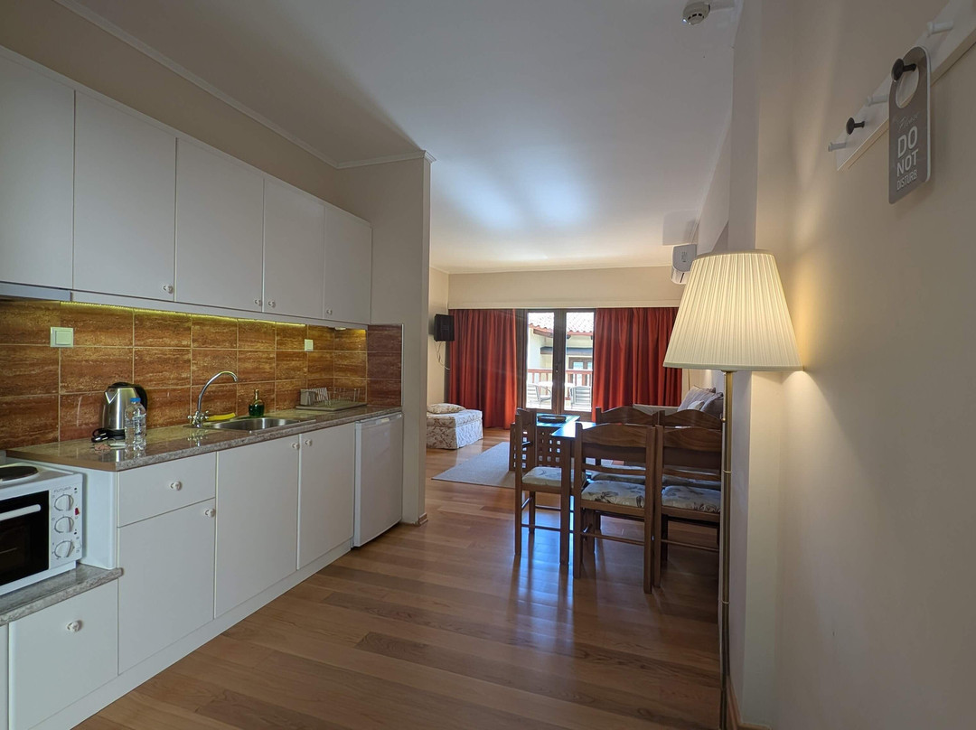 Althea Apartments主图