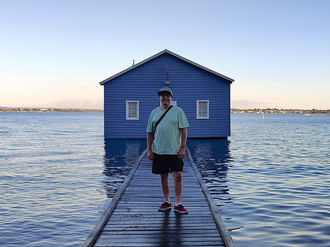 Crawley Edge Boatshed景点图片
