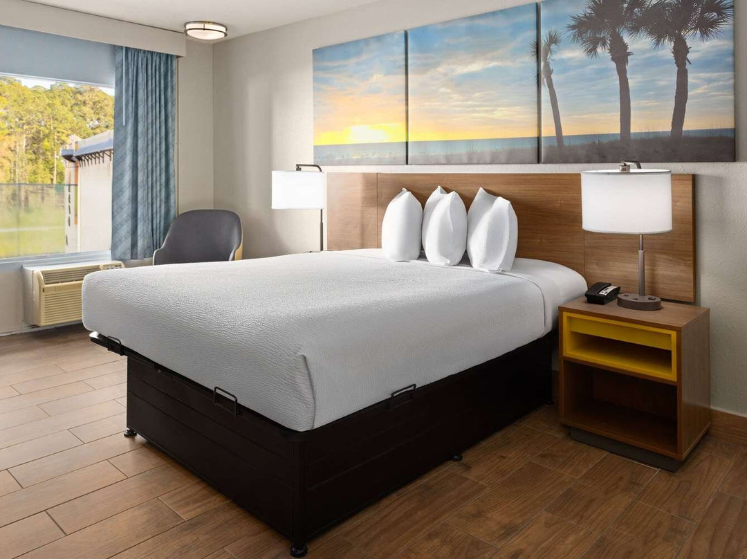 Days Inn by Wyndham Hardeeville Near Hilton Head