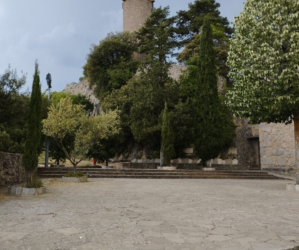 Santuario de Queralt-Berga必去景点