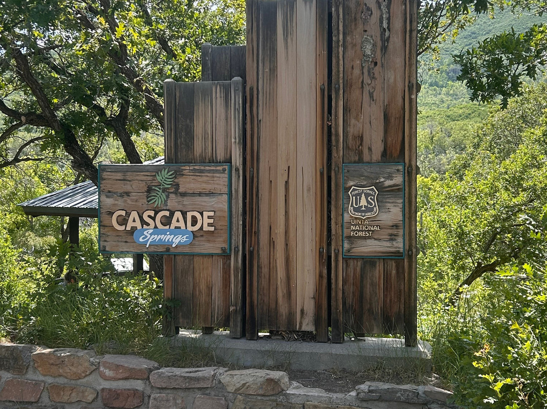 Cascade Falls-Duck Creek Village必去景点