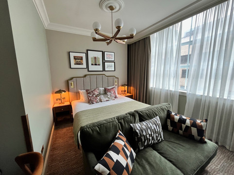 Native Glasgow主图