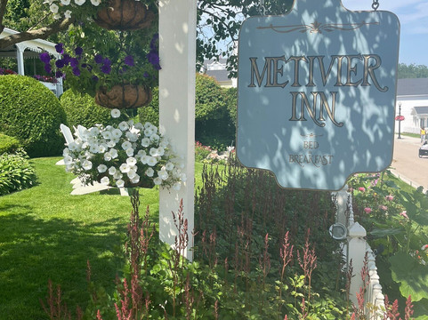 Metivier Inn Bed & Breakfast主图