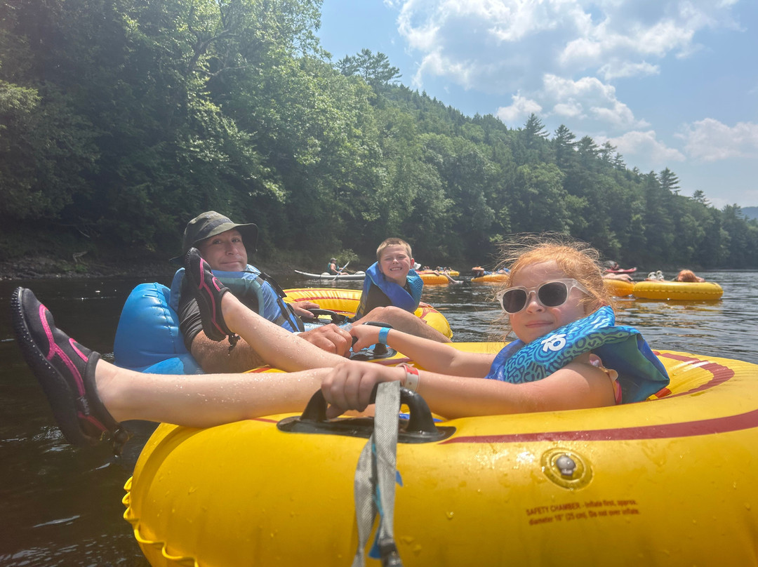 Tubby Tubes River Co.-Lake Luzerne必去景点