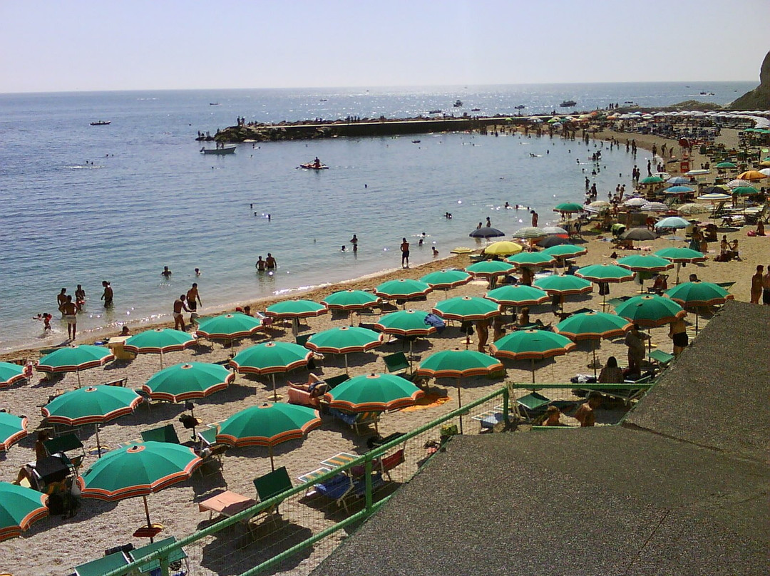 Spiaggia Urbani-Sirolo必去景点