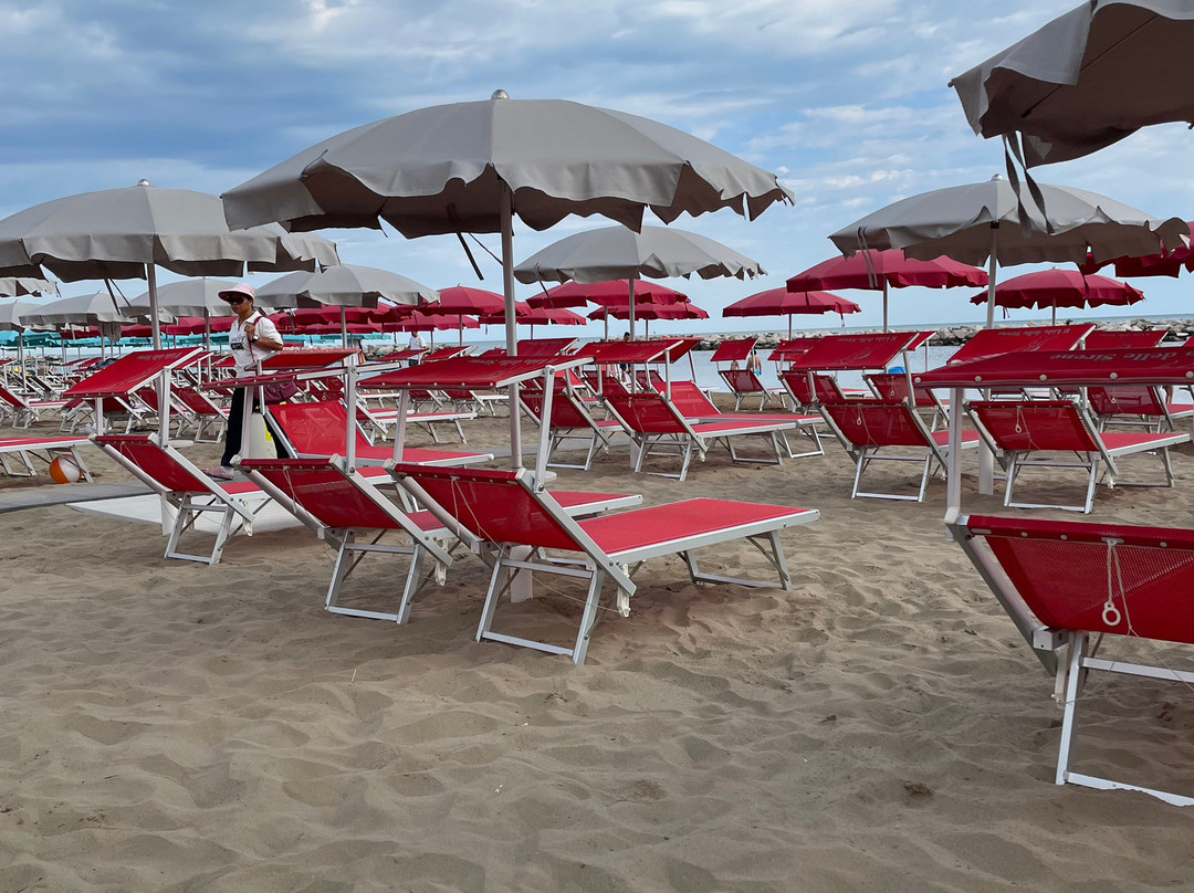 Lido delle Sirene-卡托利卡必去景点