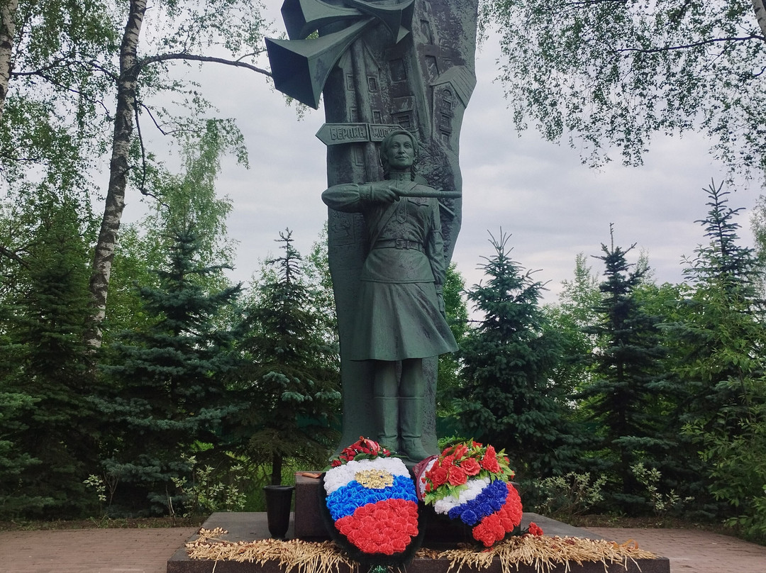 The Memorial Complex Rubezh Slavy-Snegiri必去景点
