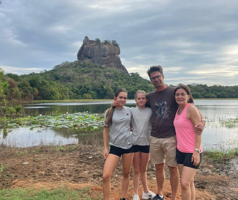 Rokmi Tours Sri Lanka-康提必去景点