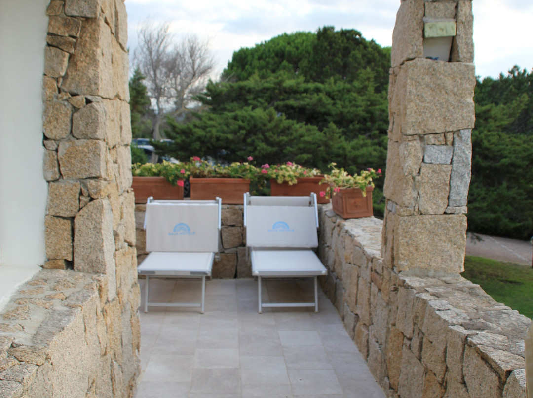 努拉基大酒店主图