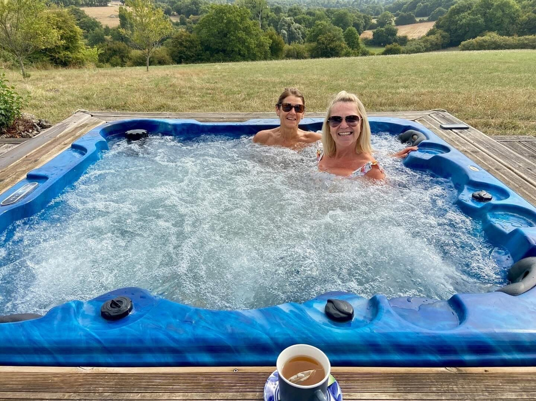 Under The Lime Tree主图