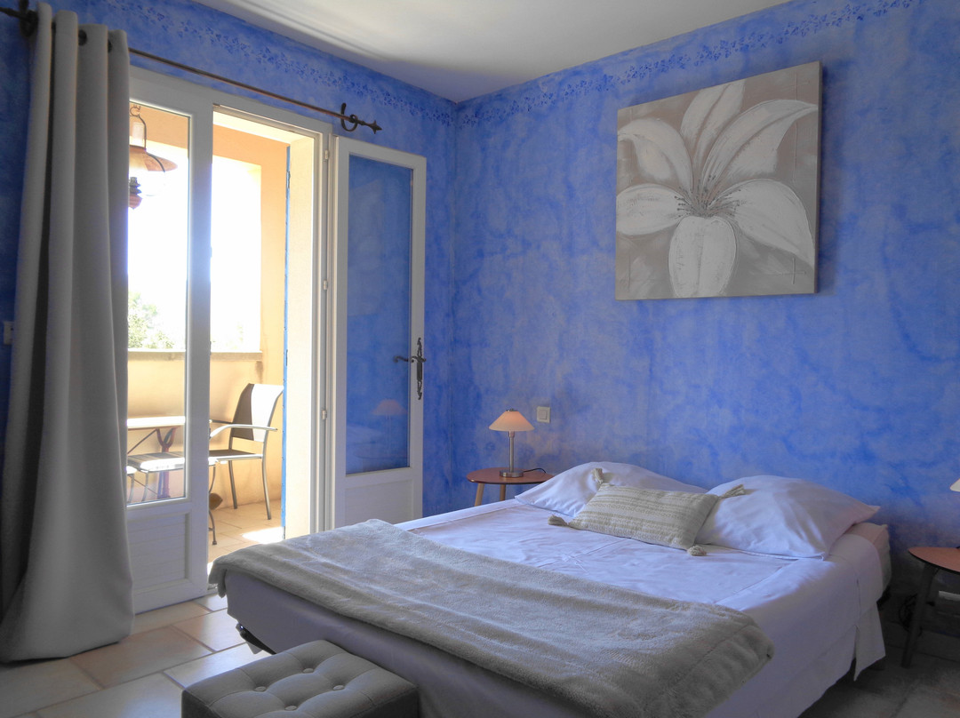 Le Clos Des Lavandes主图