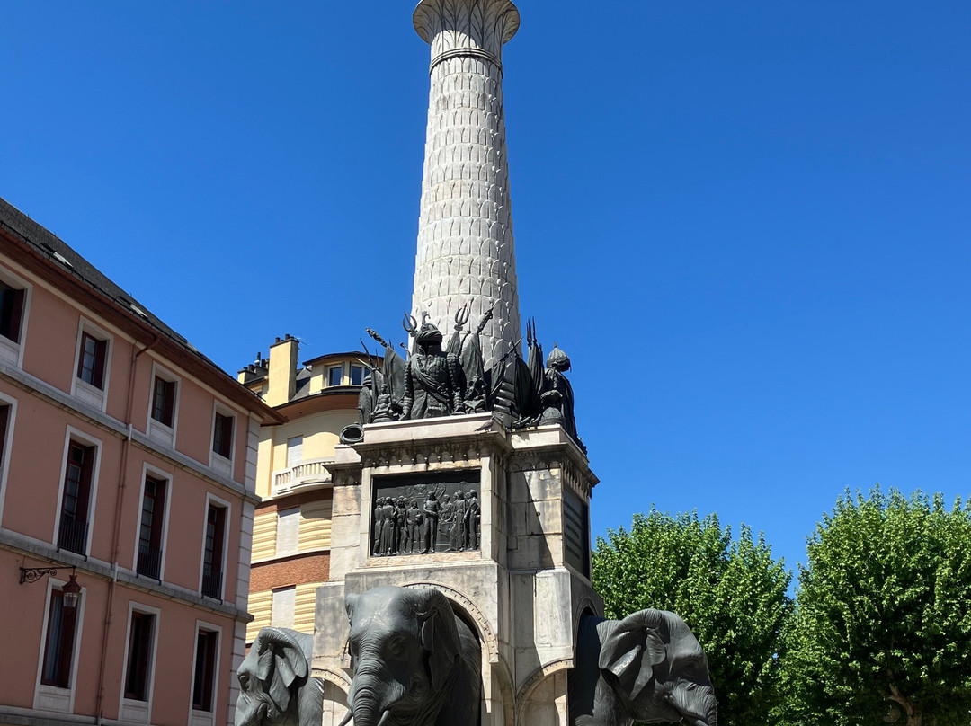 La Fontaine des Elephants (Fountain of Elephants)-尚贝里必去景点