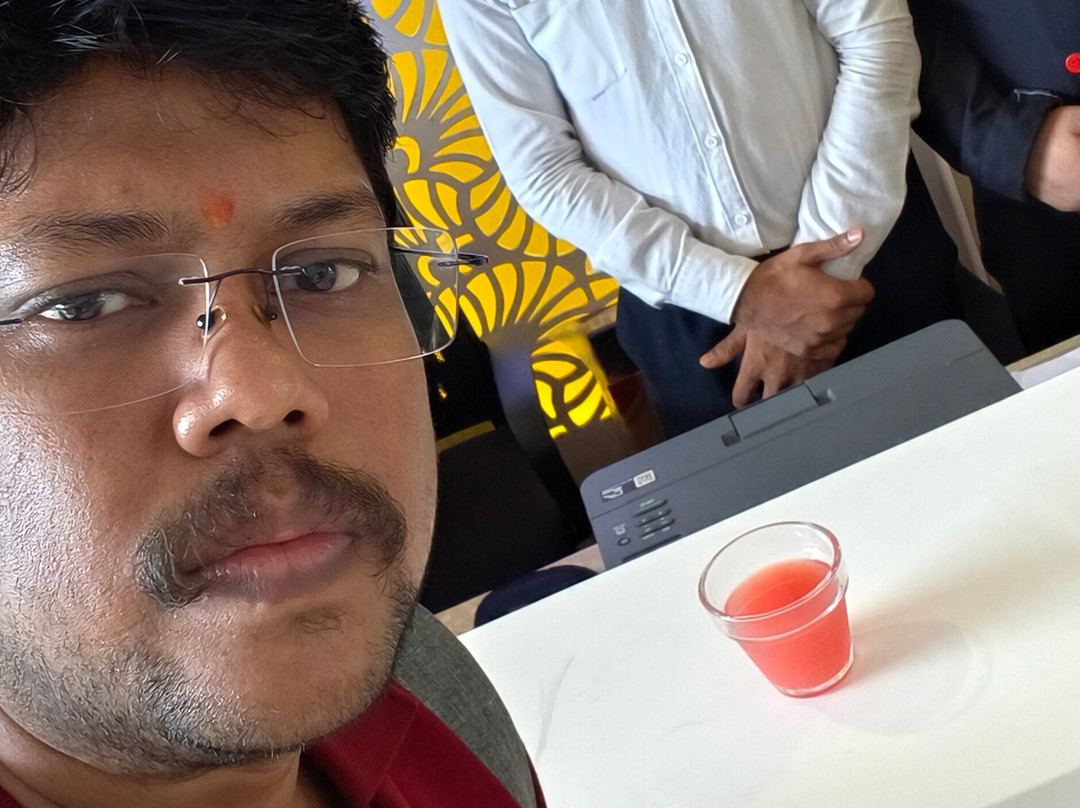 Pride Biznotel Manjusar主图