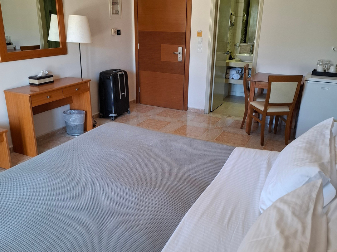 Saga Hotel Studios & Apartments主图