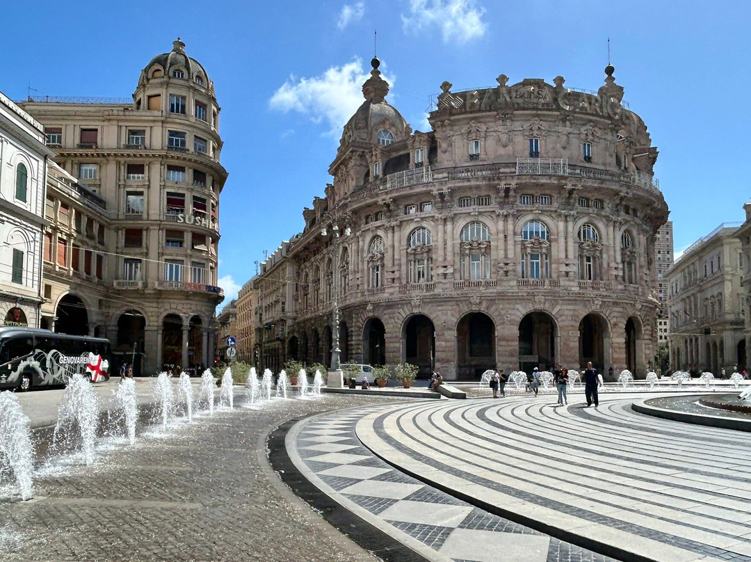 Piazza Raffaele De Ferrari-热那亚必去景点