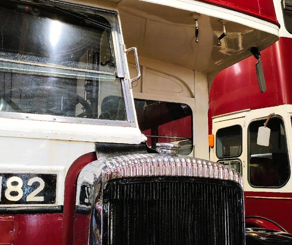 Scottish Vintage Bus Museum-丹弗姆林必去景点