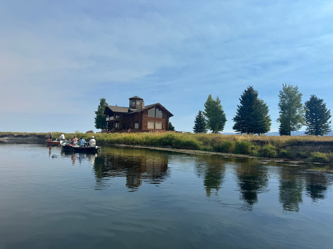 提顿温泉Spa酒店主图