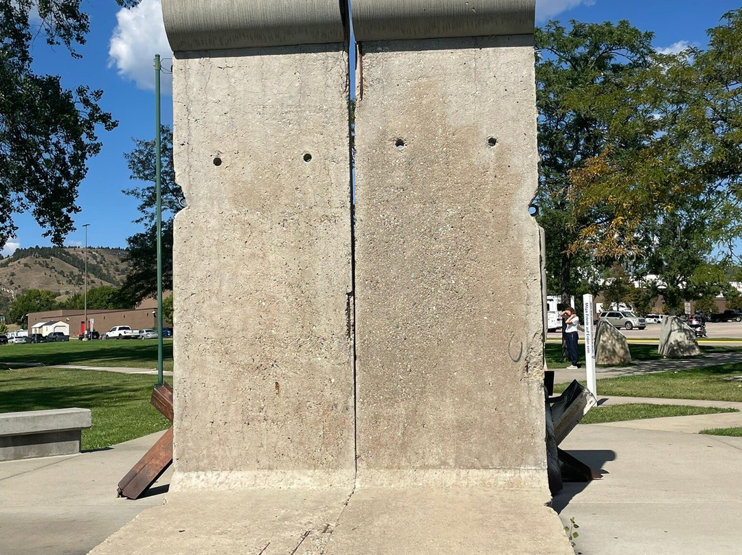 Berlin Wall Exhibit-拉皮德城必去景点