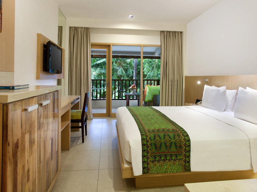 巴厘岛巴鲁娜假日度假酒店主图