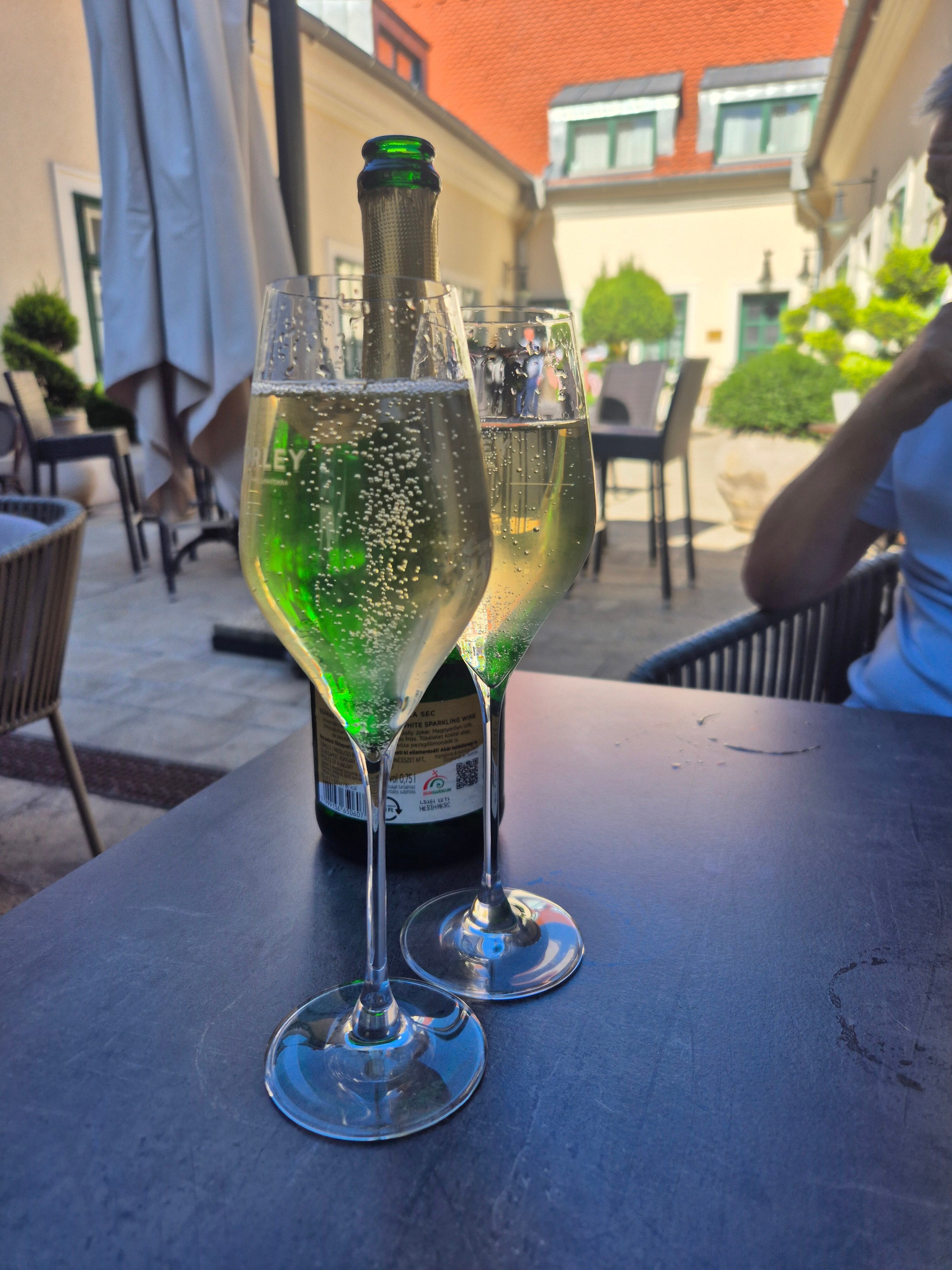 Maison Bistro & Hotel-官方