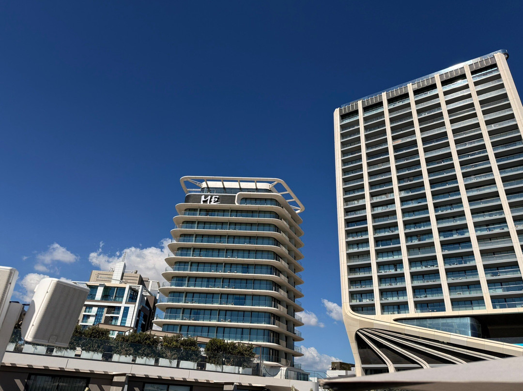 Flo Skypool-圣朱利安斯必去景点