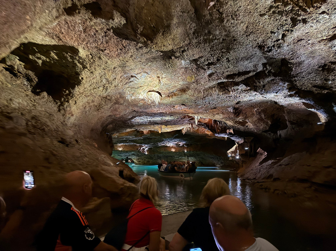 Coves De Sant Josep-La Vall d'Uixo必去景点
