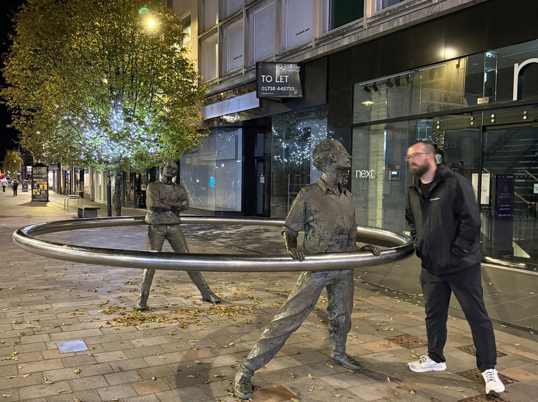 Sculpture of Pensive Man-珀斯必去景点