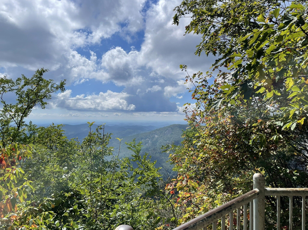 Whiteside Mountain Trail-海兰兹必去景点