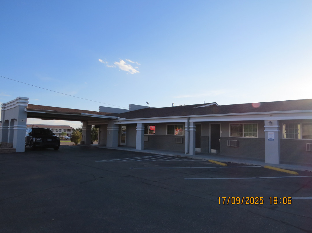 Econo Lodge Inn & Suites主图